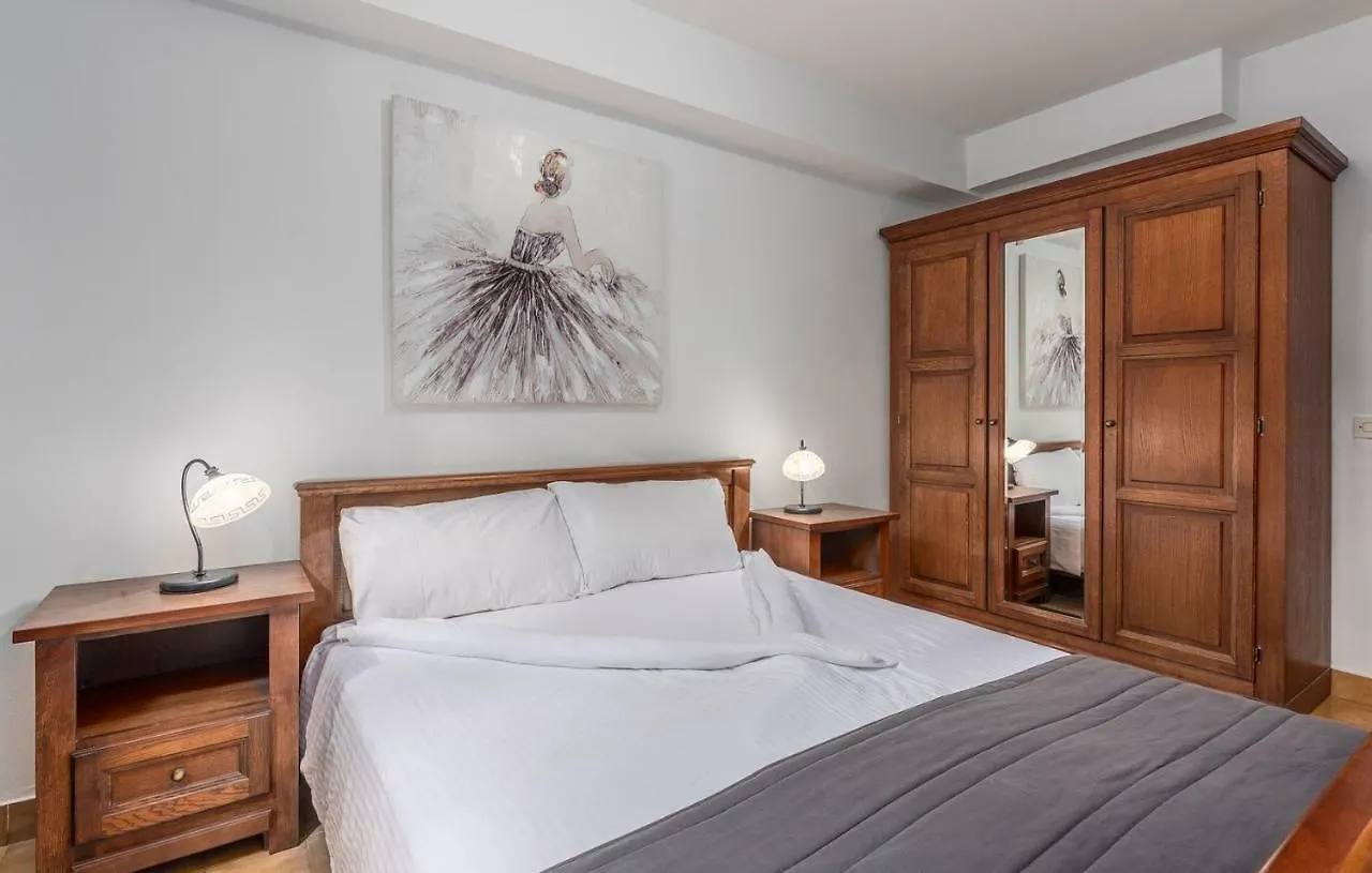 Apartments Rakovac 波雷奇 3*,